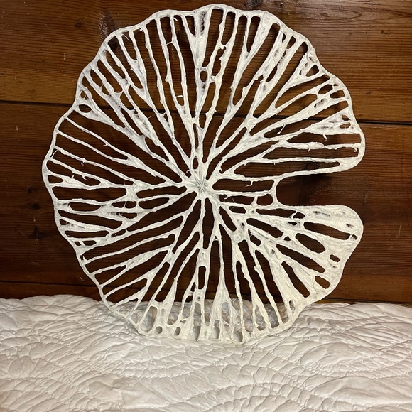 New Anthropologie Sand Dollar Paper Wall Hangings, Set of 3 - Picture 5 of 10